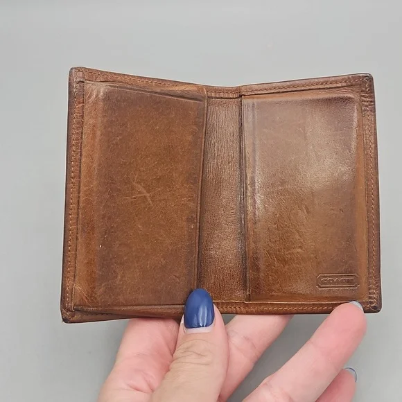 Vintage Coach Small Distressed Brown Wallet - Picture 5 of 10